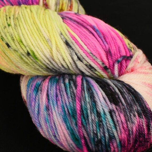 Lolo Did It Plush Sock Fingering Yarn SW Merino Blend 430yds Pretty Young Thing - Picture 2 of 4